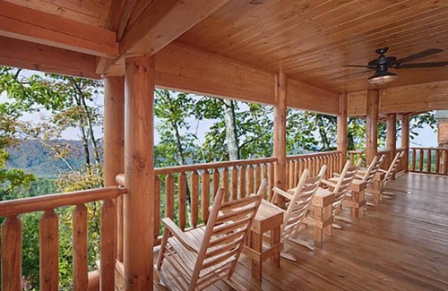 Sevierville Cabin | Sevierville - Legacy Mansion - 12 Bdrms.