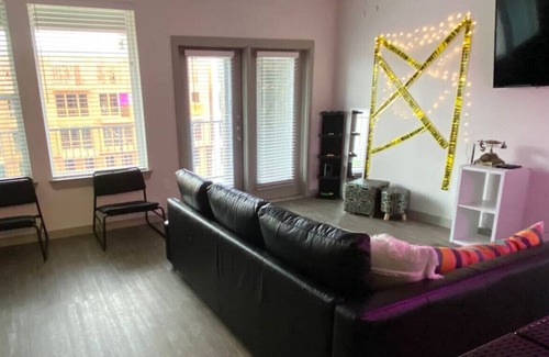 Kessler Apartment | Sexy & Sensual 1BR Escape
