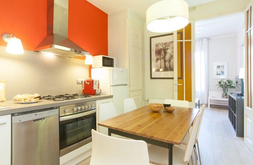 La Sagrada Familia Apartment | SF An apartment 300 meters from the Sagrada Familia temple - FREE WIFI