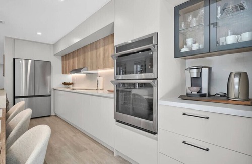 Coconut Grove Apartment | SF Home Away From Home in Coconut Grove