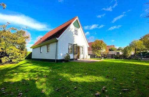 Kortgene House | Sfeervolle Vakantiewoning met 3 Slaapkamers Nabij Veerse Meer en Noordzeestrand