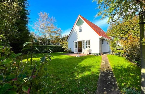 Kortgene House | Sfeervolle Vakantiewoning met 3 Slaapkamers Nabij Veerse Meer en Noordzeestrand