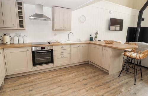 Holyhead Cottage | SGUBOR, pet friendly, luxury holiday cottage in Valley