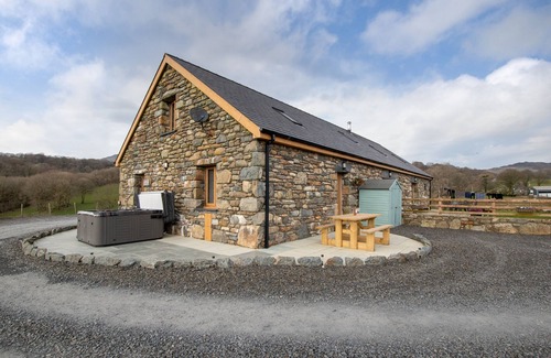 Rhydymain House | Sgubor y Gader - One Bedroom House, Sleeps 2
