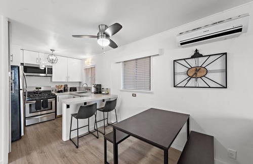 Laguna Beach Apartment | SH 1 Ocean View condo, walk to Main Beach, heated pool Accs