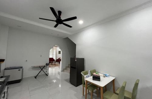 Kubur Maras House | Sha's Homestay Kota Bharu