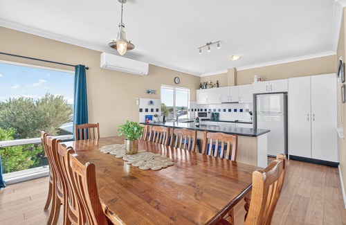 Goolwa Beach House | Shack@Goolwa Beach - Family Entertainer with Ocean Views & Walk to Beach
