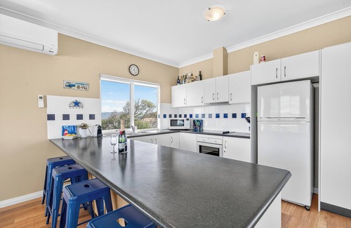Goolwa Beach House | Shack@Goolwa Beach - Family Entertainer with Ocean Views & Walk to Beach