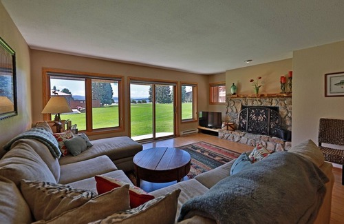 Grand Lake Condo | Shadow Mountain Yacht Club #2 2 Bedroom Condo by Redawning