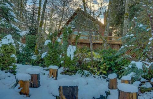 Mount Hood Village Ski Chalet | Shadowbrook Chalet