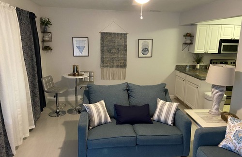 Northeast Virginia Beach Condo | Shadowlawn Villas, Suite II