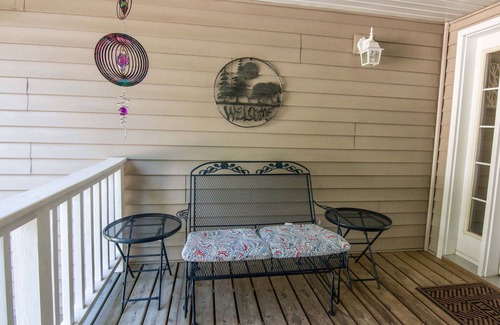 Brainerd House | Shady Crest. Pool table, games, bonfire, Legos. Lake w/kayaks. 5 kings - 16ppl.