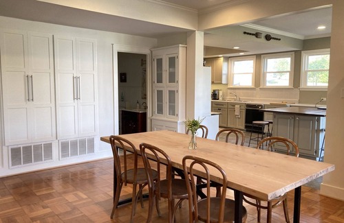 Little Kowaliga House | Shady Flat Fenced Yard, Pet-Friendly, Kayak, 3000 SF, 5 King BR's + Bunkroom