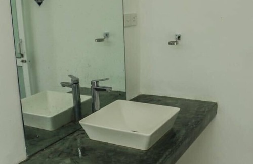 Weerawila Hotel | Shaka Bungalow