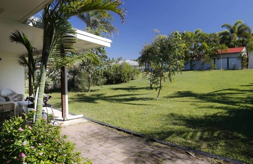 Wongaling Beach House | Shalom by the Sea