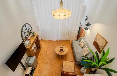Huaihai Road Commercial Area House | Shanghai Downtown Blossom B&B- Yongkang Road
