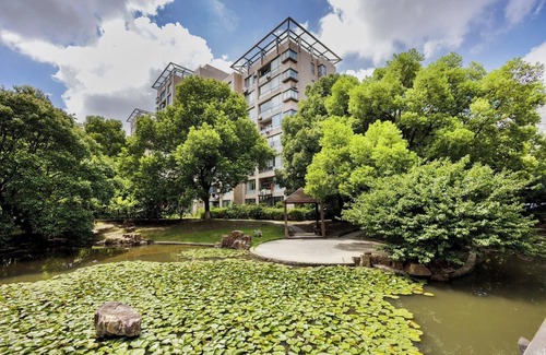 Downtown Shanghai Apartment | Shanghai Hills&Chuanyu Inn 17-101