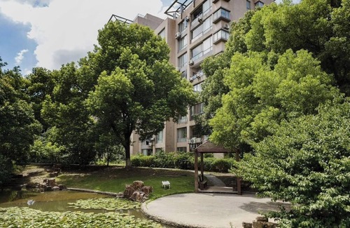 Downtown Shanghai Apartment | Shanghai Hills&Chuanyu Inn 17-101