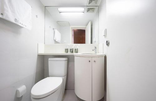 Changning Apartment | Shanghai Hills & Wanye Spacious Family Suites close to line 13