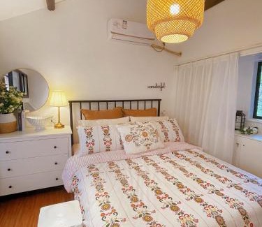 Jing'an Apartment | Shanghai Hills&Well-time Scandi Loft with Terrace Near Line2 Jing'an Temple