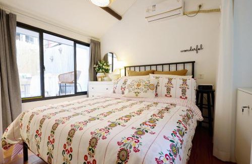 Jing'an Apartment | Shanghai Hills&Well-time Scandi Loft with Terrace Near Line2 Jing'an Temple