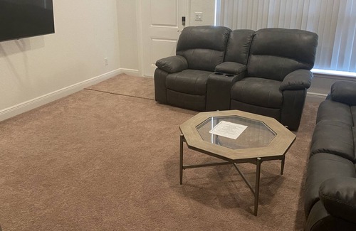 Tavares Condo | Shantiniketan B 12 /2112 /50 minutes to the Disney 2 mile to down town Tavares.