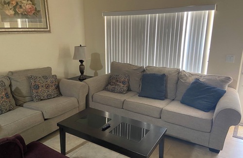 Tavares Condo | Shantiniketan G 5/2605/50 minutes to the Disney 2 mile to down town Tavares.