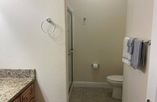 Tavares Condo | Shantiniketan G 5/2605/50 minutes to the Disney 2 mile to down town Tavares.