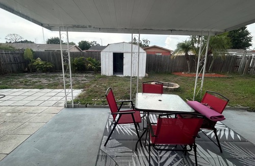 Holiday Lakes West House | Shared Access 3 bedroom house with AC and WiFi in Holiday