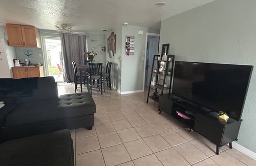 Holiday Lakes West House | Shared Access 3 bedroom house with AC and WiFi in Holiday