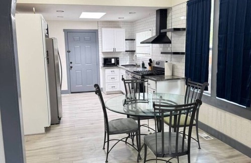 Barnum West Cabin | Shared Room near Downtown Denver & Lake (Room 4)