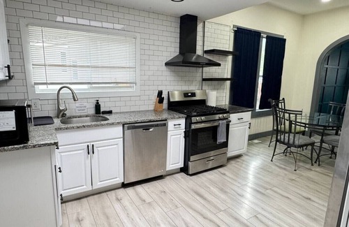 Barnum West Cabin | Shared Room near Downtown Denver & Lake (Room 4)