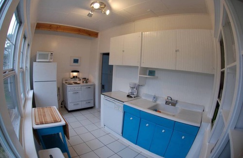 Rockaway Beach House | Sharkalope 6 bd/3 ba, Hot Tub, Oceanfront, Arcade