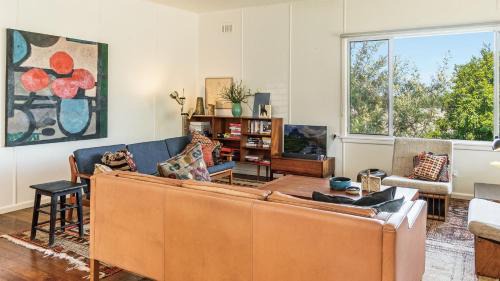 Yamba House | Sharon - Pet Friendly Beach Cottage in Town