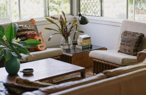 Yamba House | Sharon - Pet Friendly Beach Cottage in Town