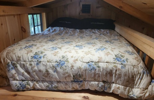 Faraday Cottage | SHARON'S LAKEVIEW COTTAGE - WATERFRONT PROPERTY! SUMMER AVAILABILITY!