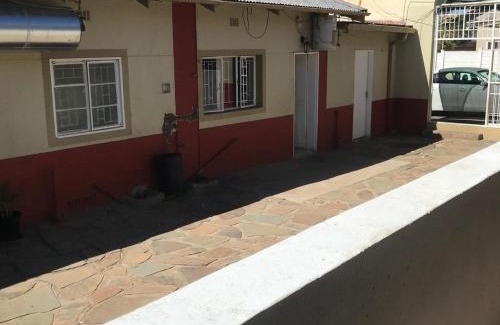 Windhoek West House | Sharonrose Guesthouse