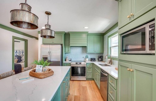 Kiska Beach House | Shasta Street Retreat - New to Mgmt