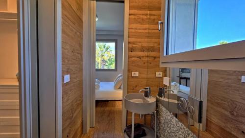 Fontane Bianche Apartment | Shati Luxury - New, Heated Pool, Sea view Near beach