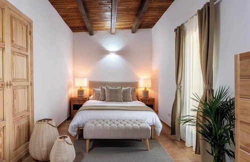 Sant Rafael de Sa Creu Villa | Shavasana - Bohemian Villa for Large Groups