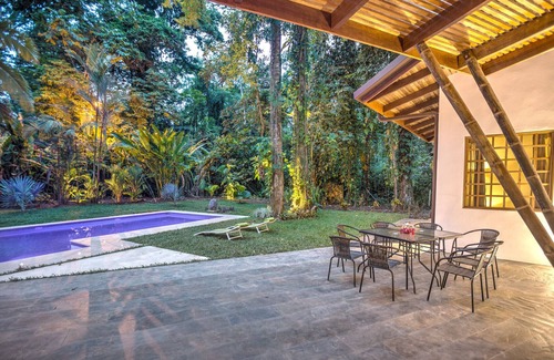 Puerto Viejo de Talamanca Villa | SHAWANDHA RESORT. 3 villas & 3 pools for 26 people