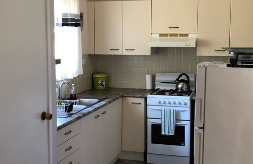 Sussex Inlet House | Shazza's Retreat - A quiet getaway (Pet Friendly)