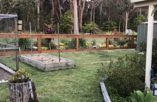 Sussex Inlet House | Shazza's Retreat - A quiet getaway (Pet Friendly)
