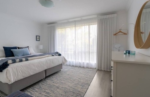Prevelly House | Shearwater - by the beach