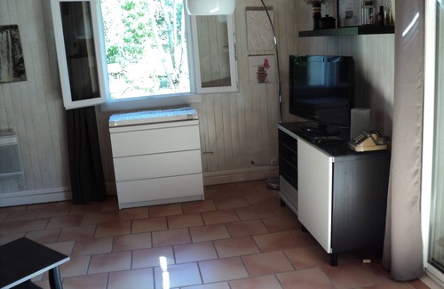 Sillans-la Cascade Apartment | SHED STUDIO WITH PRIVATE POOL