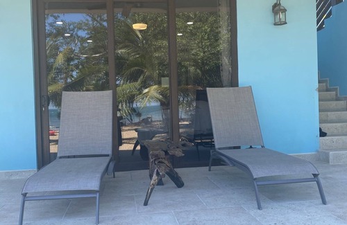 Sittee River Village House | Shedrock Shangrila, Beachfront Ocean Breeze Suite