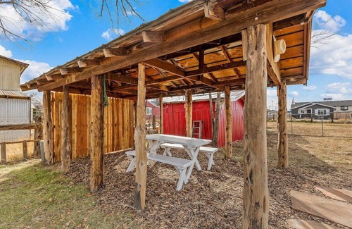 Williams House | "Sheep Cattle Ranch Homestead" · Sheep Cattle Ranch Homestead-Grand Canyon-Dbl L