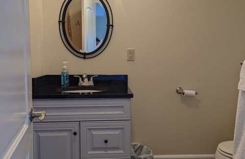 Edgecomb Apartment | Sheepscot Harbour Studio #211