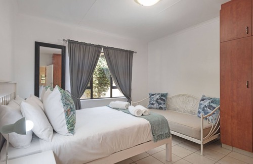 Sheffield Beach House | Sheffield Cove 30 - Three Bedroom House, Sleeps 6