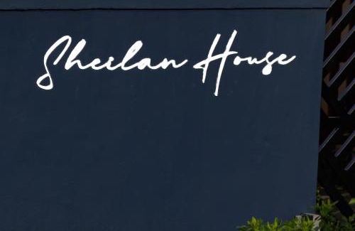 West Bank House | Sheilan House
